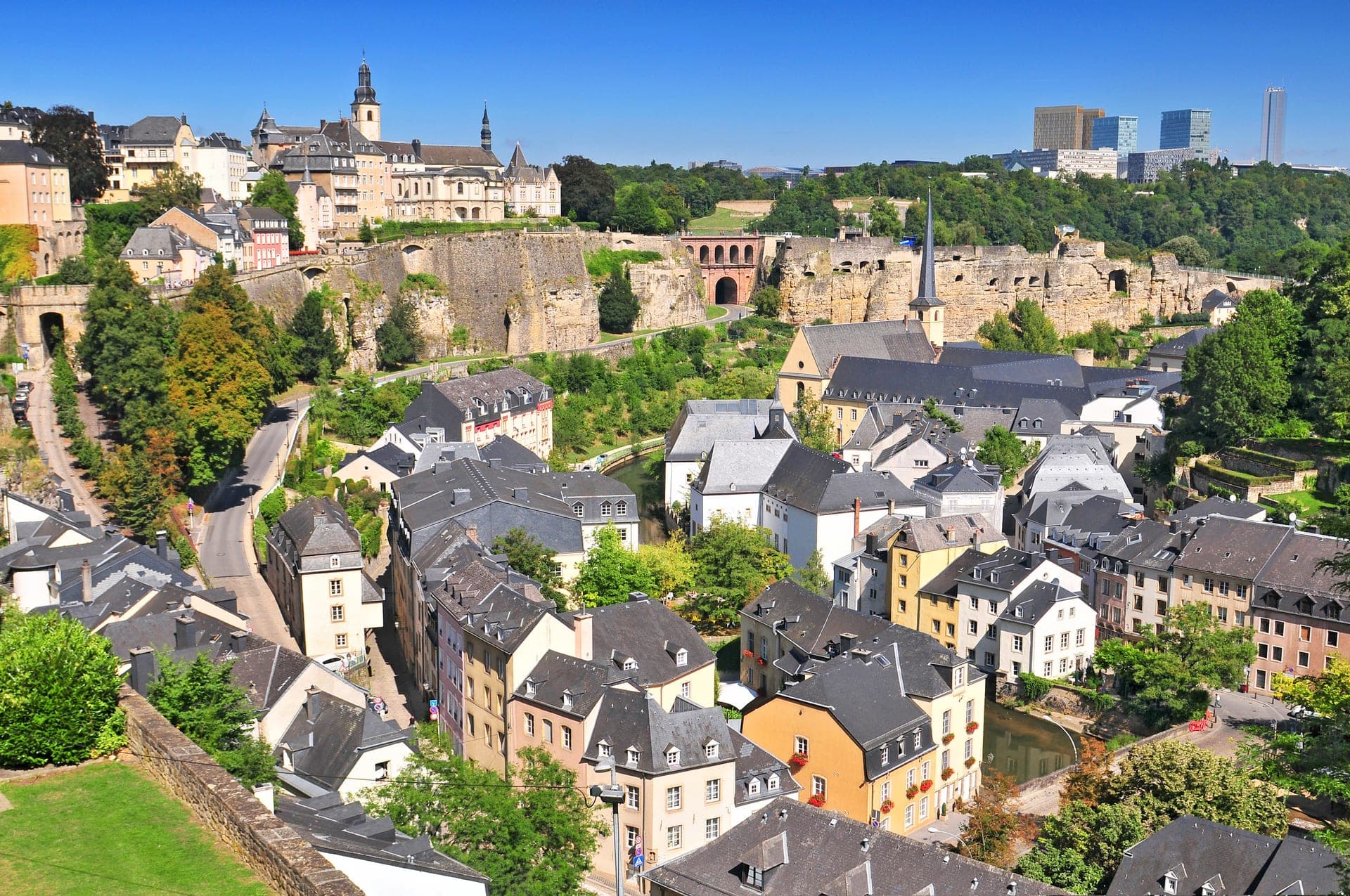 - Día 7. 05 diciembre 2026 . París – Luxemburgo - Frankfurt.