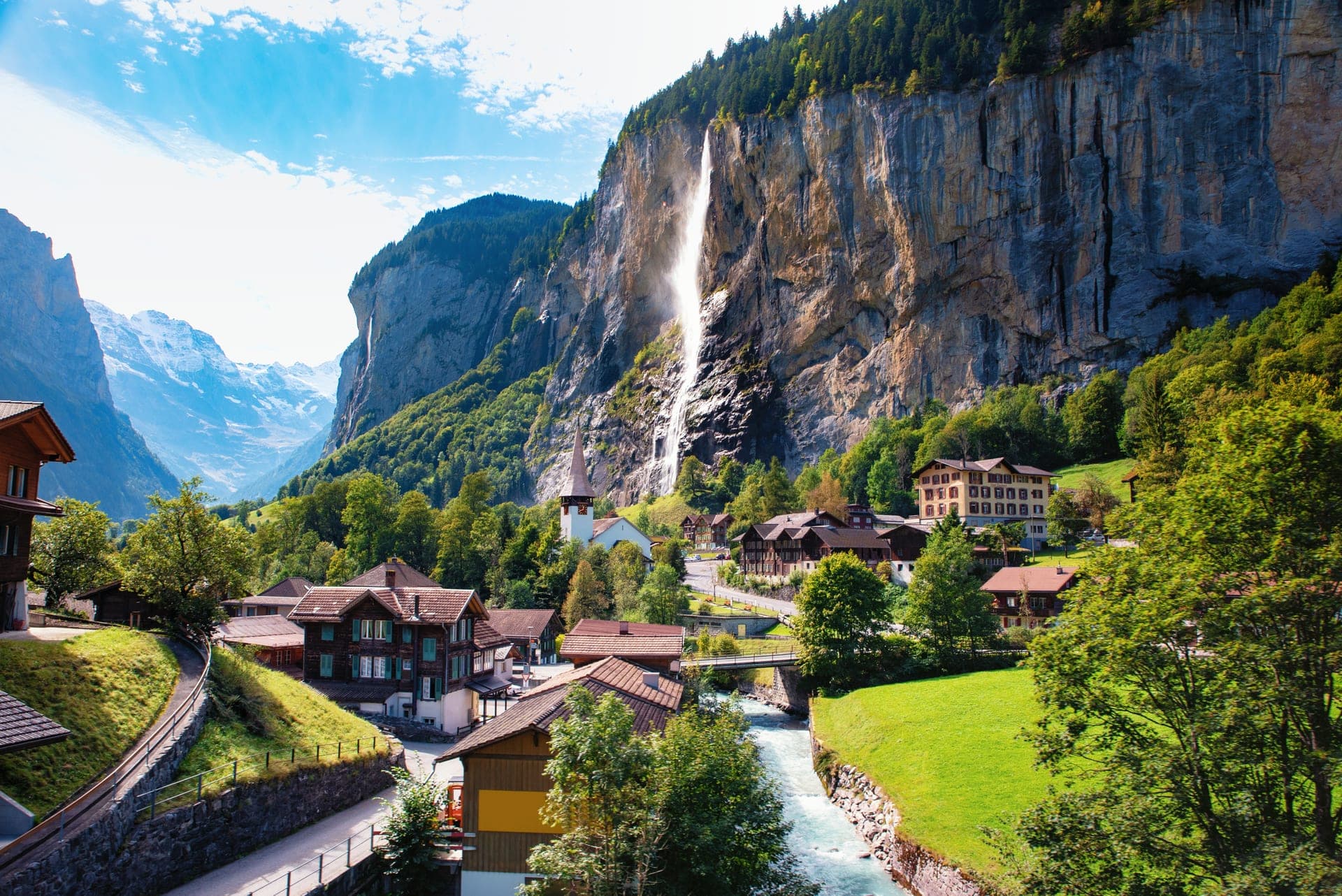 - Dia 9. 07 diciembre 2026. Zúrich - Lucerna - Interlaken - Lauterbrunnen - Zúrich.